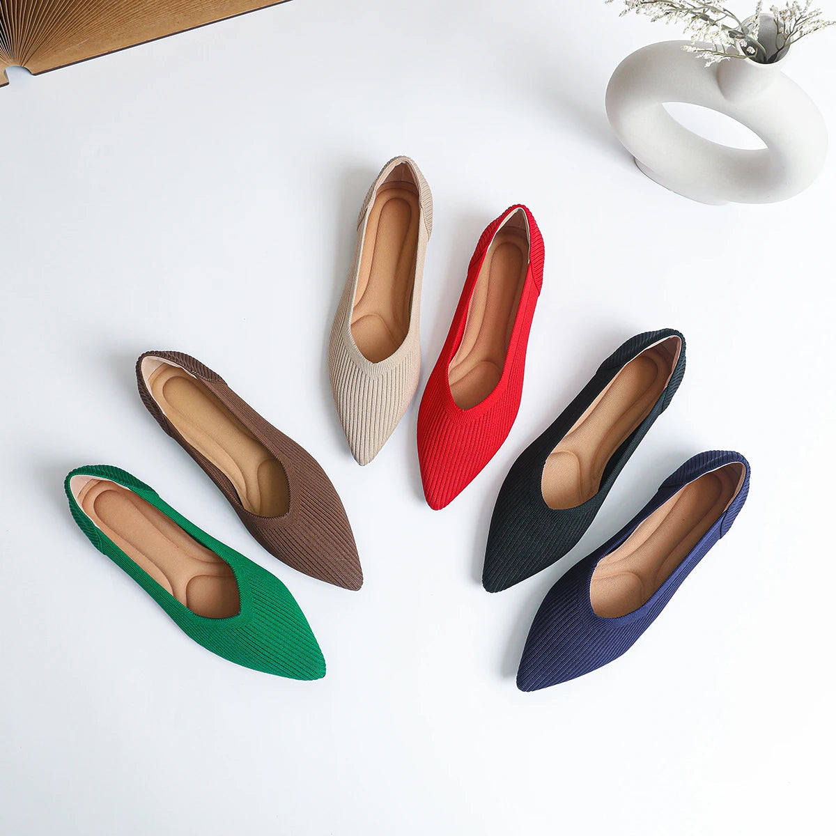 Women's flat shoes with pointed soft knitted sole breathable and comfortable shoes Spring and Autumn 2024 new model