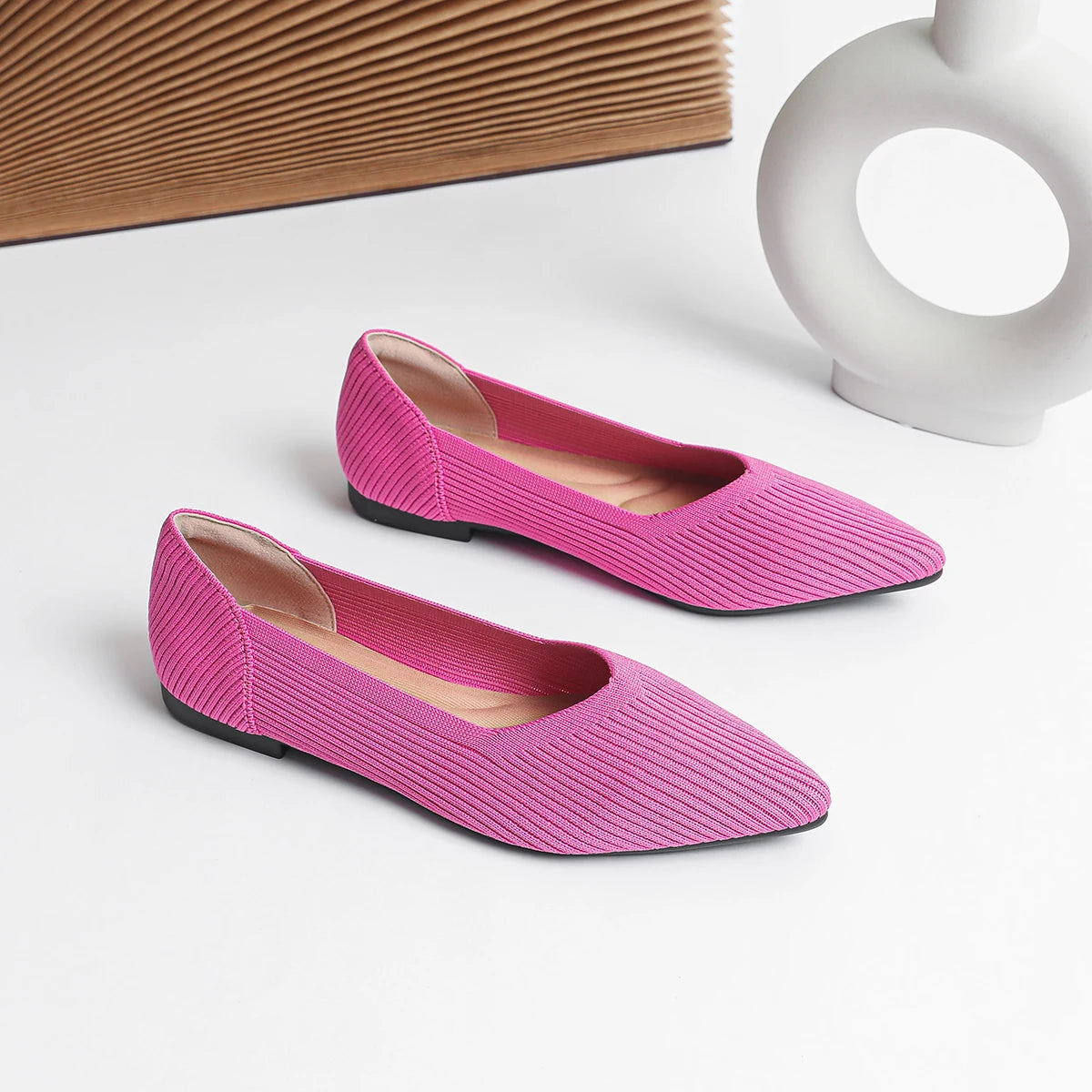 Women's flat shoes with pointed soft knitted sole breathable and comfortable shoes Spring and Autumn 2024 new model